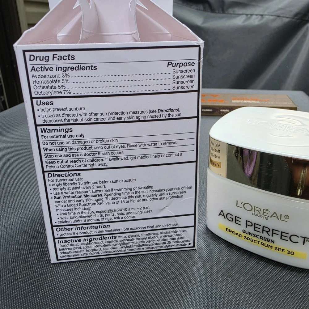 L'Oreal Revitalift Triple Power Moisturizer SPF 30 2.5 oz EXPIRED 05/26
